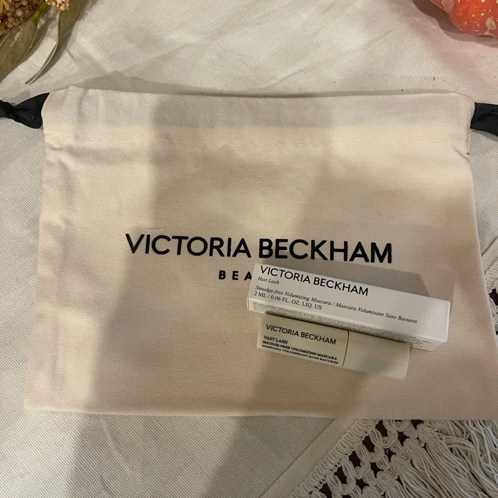 Victoria Beckham Vast Lash Smudge-Free Volumizing Mascara Travel Size NEW